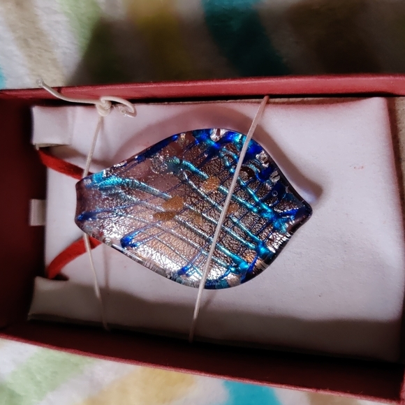 14. Made in Italy Murano Glass Necklace on Leather Cord - Picture 4 of 4